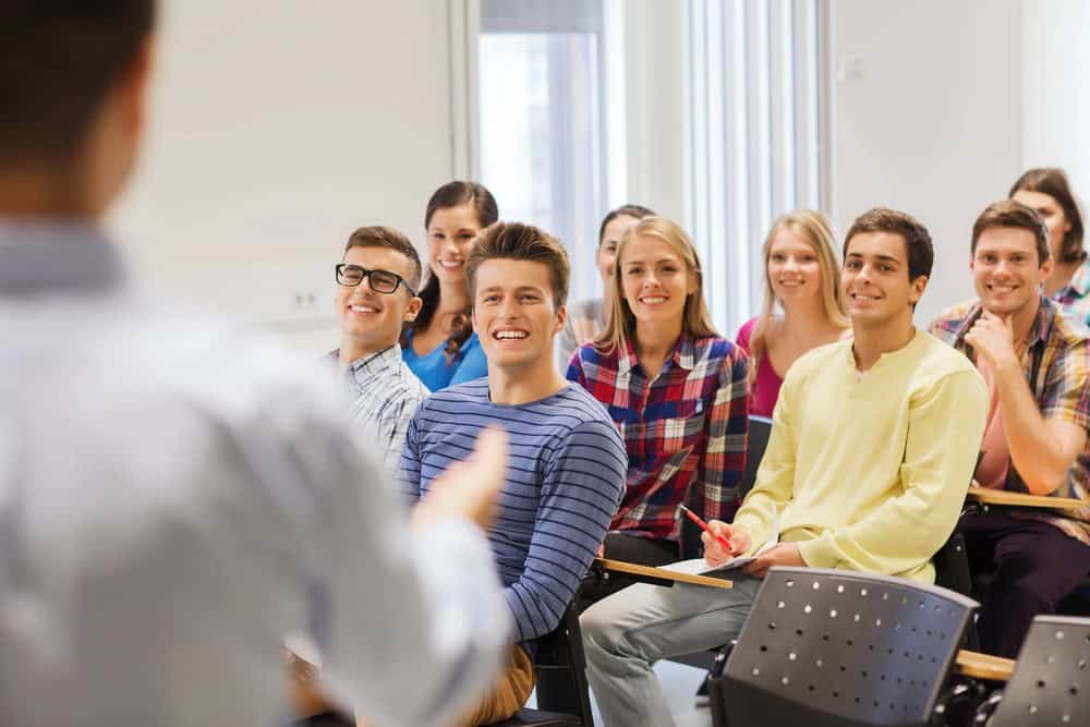 kommunikationsstudium-karriere-berufsfelder-gehalt