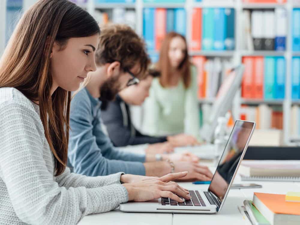 kommunikationswissenschaften-studium-dauer-bachelor